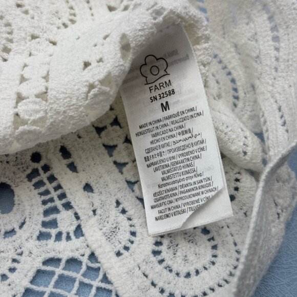 🆕 FARM Rio 🧿 NWOT Delicate White Crochet V-Neck Cami with Ruffle, Sz M - Picture 13 of 15